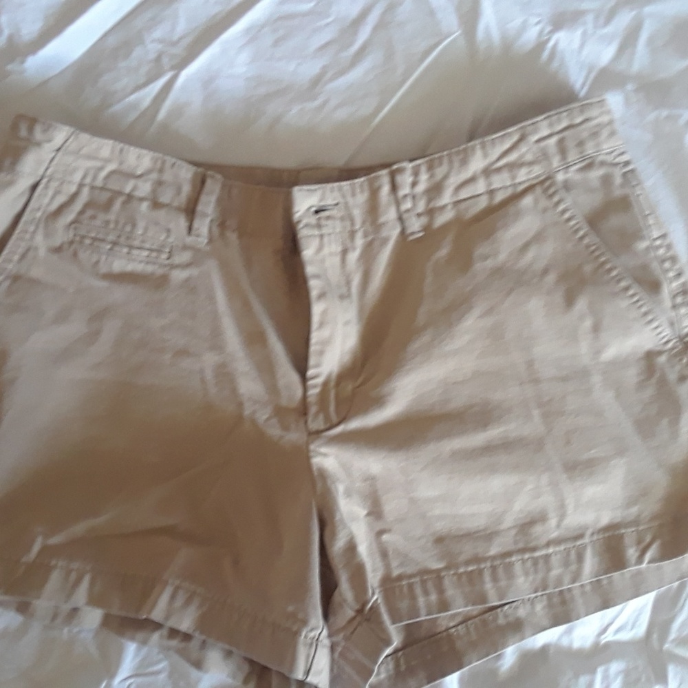 GAP shorts